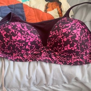 34ddd sports bra that I can’t wear anymore